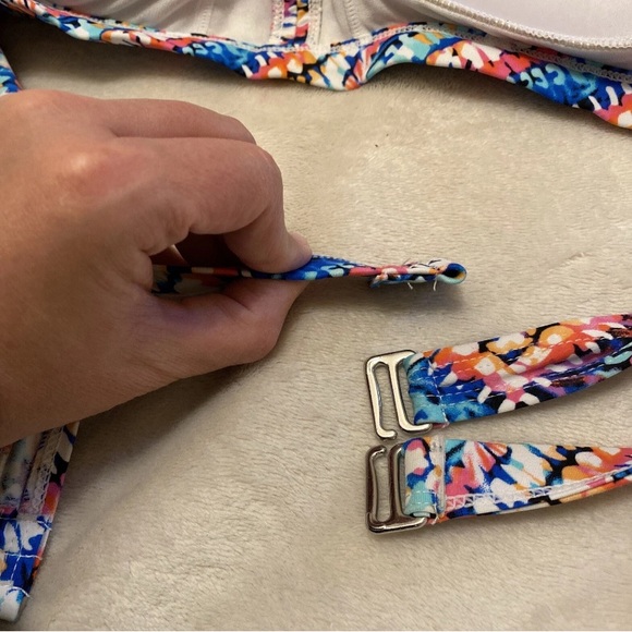 Source Unknown Multicolor Chevron Bikini Top - Picture 9 of 12